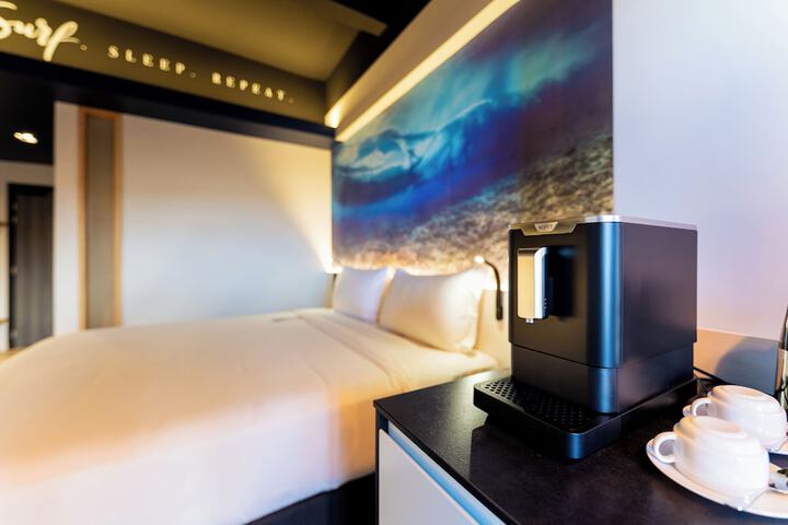 Room 12 of 32