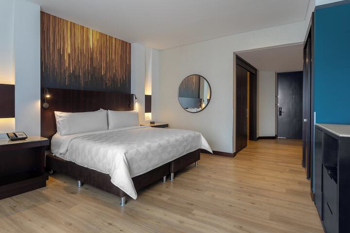 Room 30 of 137