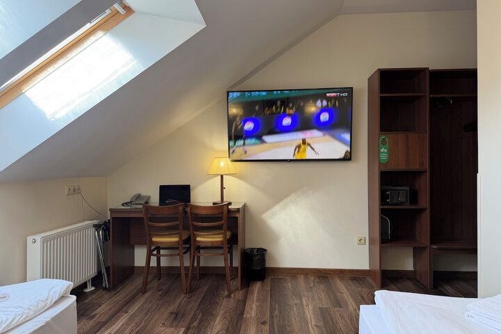 Room 38 of 64