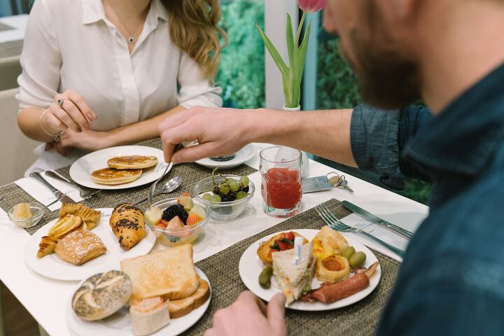 Breakfast/Coffee Service 140 of 148