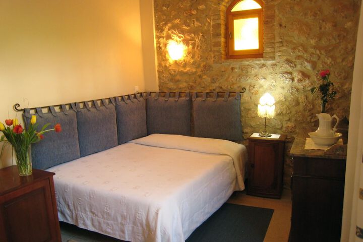 Room 3 of 63