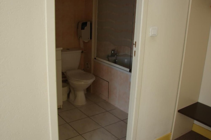 Room 35 of 43