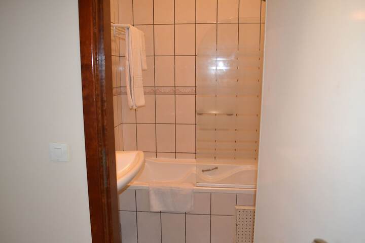Room 32 of 56