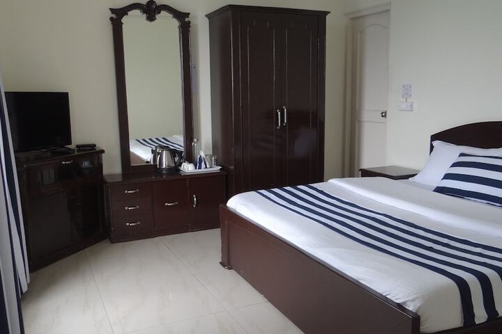 Room 51 of 113