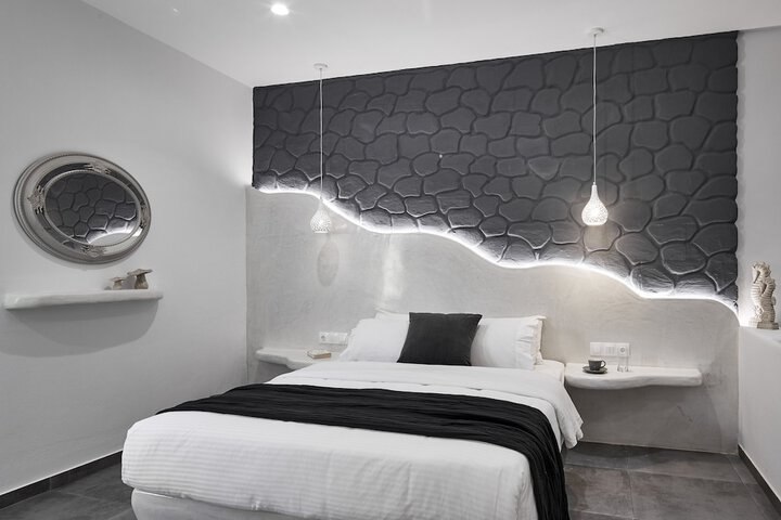 Room 2 of 70