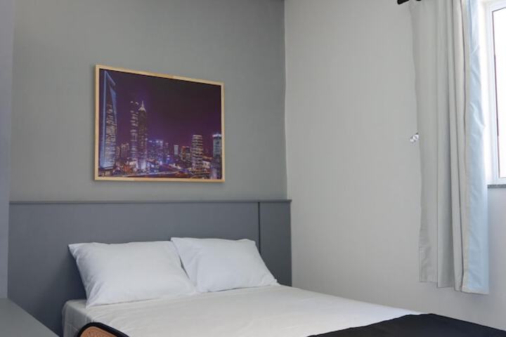 Room 63 of 111