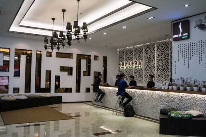 Hotel Interior 3 of 14