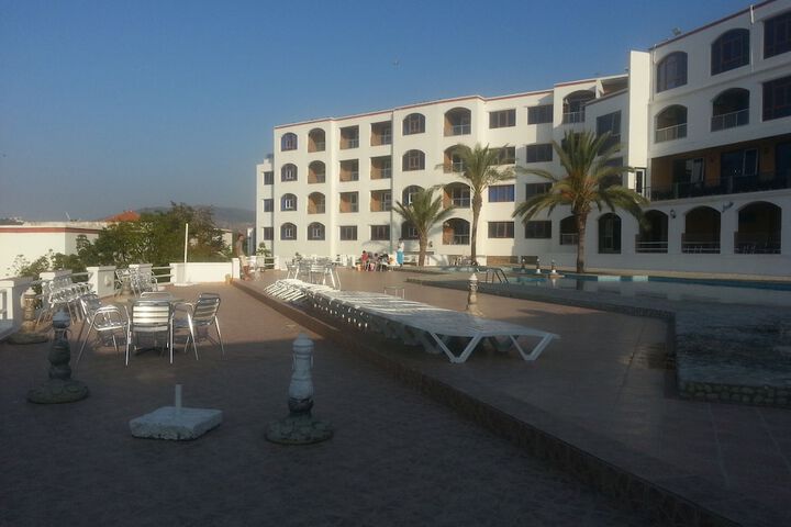 Pools & Facilities