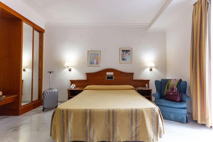Room 4 of 21