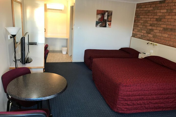 Room 5 of 20