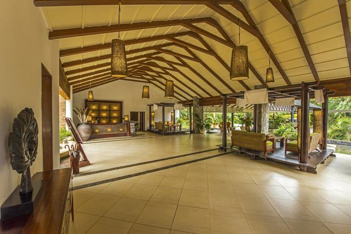 Hotel Lobby