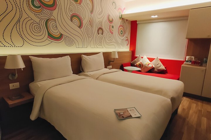 Room 2 of 57