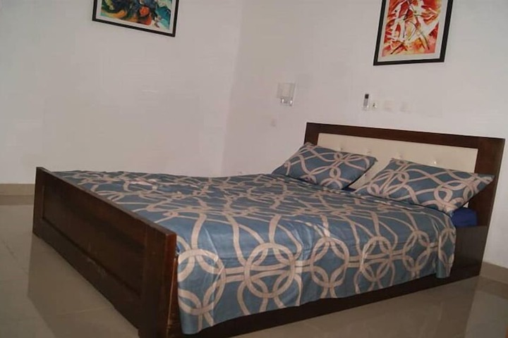 Room 7 of 67