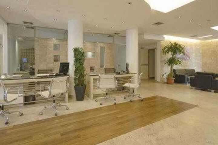Business Center 72 of 83