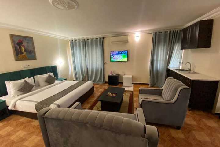 Room 7 of 34
