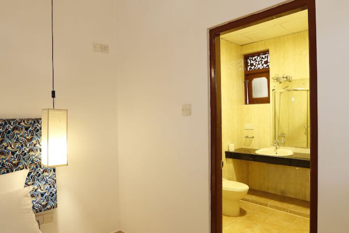 Room 9 of 22