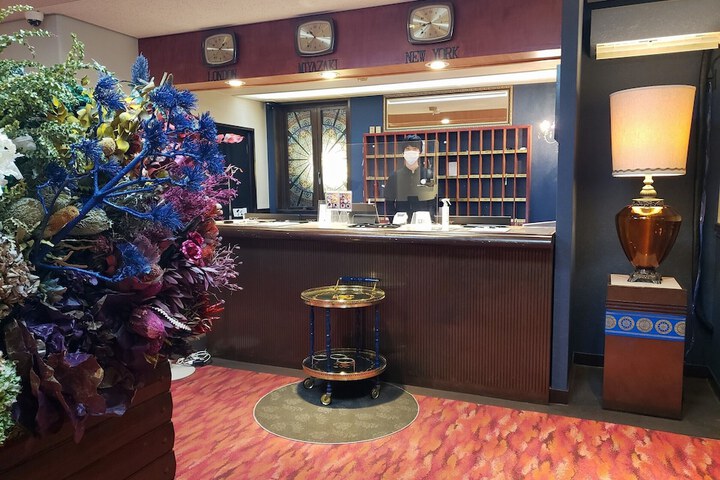 Hotel Interior 4 of 28
