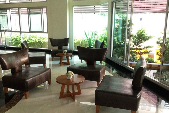 Guest Lobby