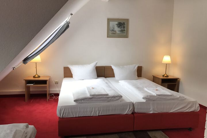 Room 21 of 31