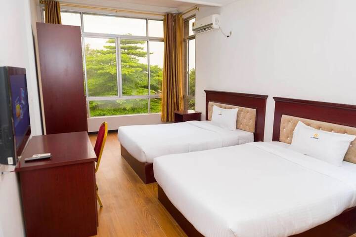 Room 16 of 32