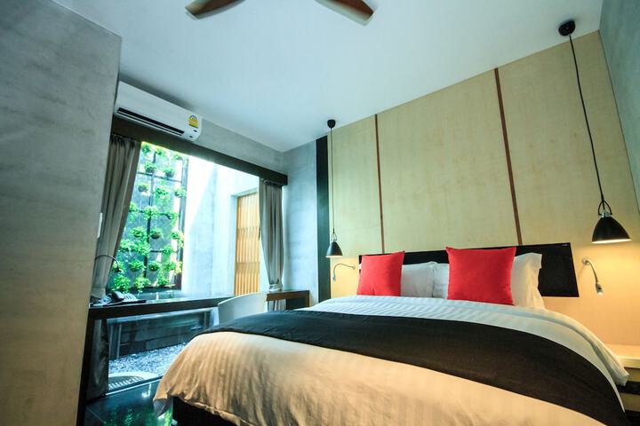 Room 6 of 138