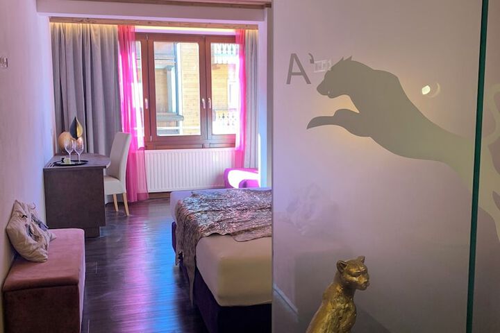 Room 11 of 67