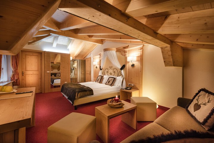 Room 6 of 110