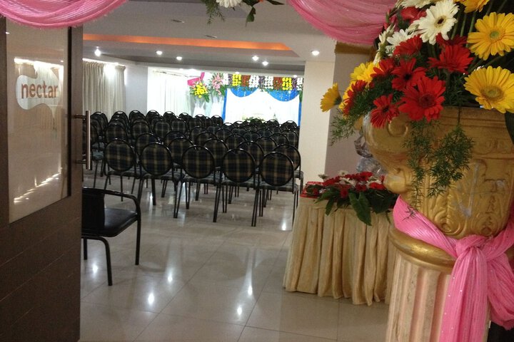Ballroom/Hall 67 of 79