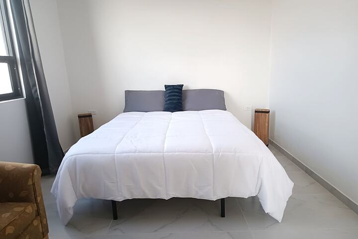 Room 5 of 17
