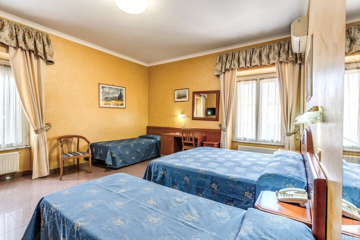 Room 9 of 46