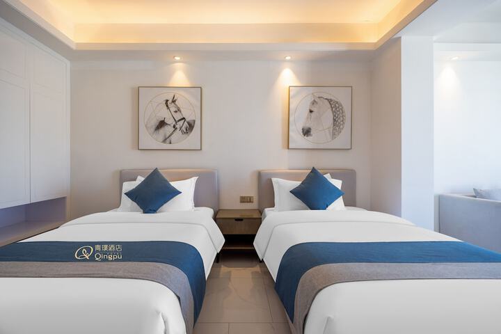 Room 15 of 82