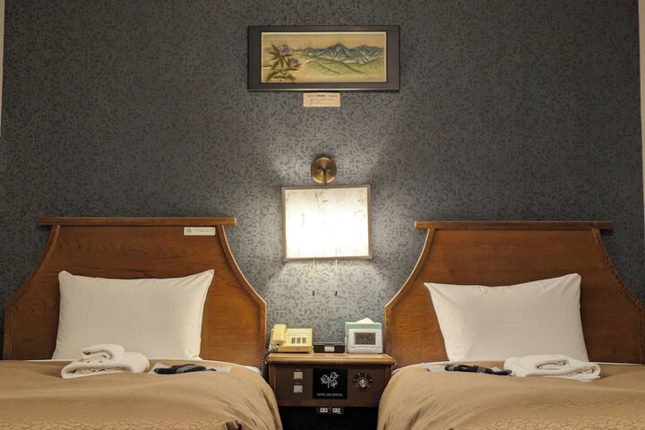 Room 15 of 34