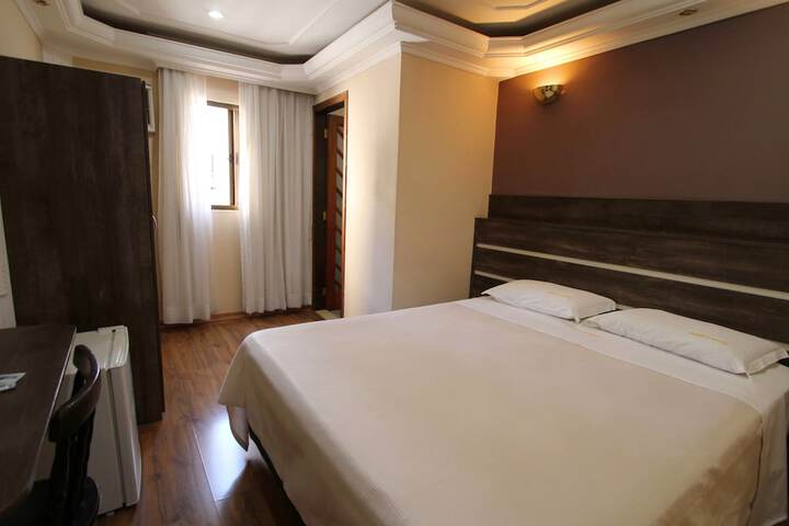 Room 10 of 35