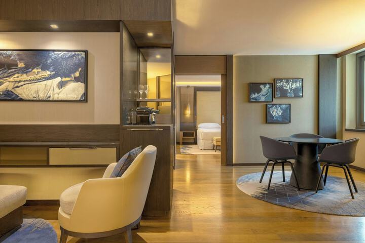 Room 51 of 256