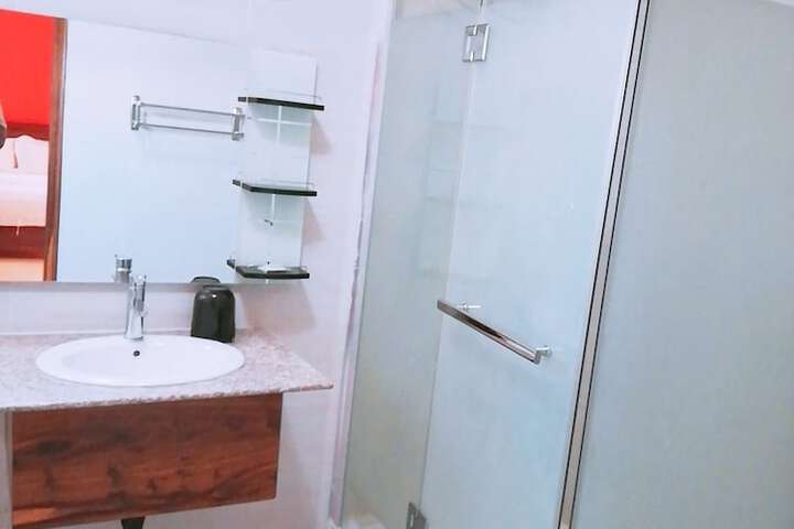 Room 5 of 12