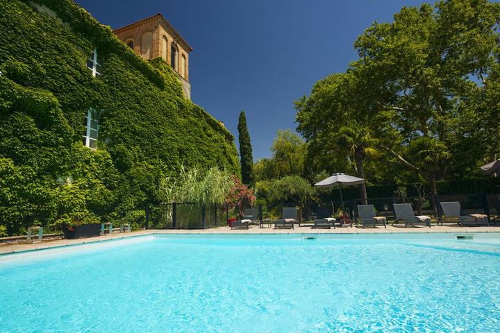 Pool Hotel