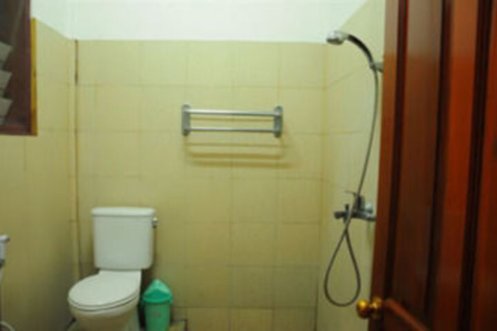 Room 3 of 53
