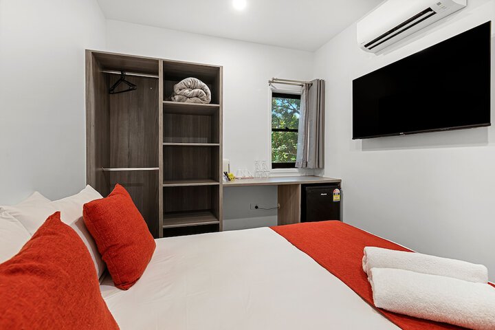 Room 13 of 63