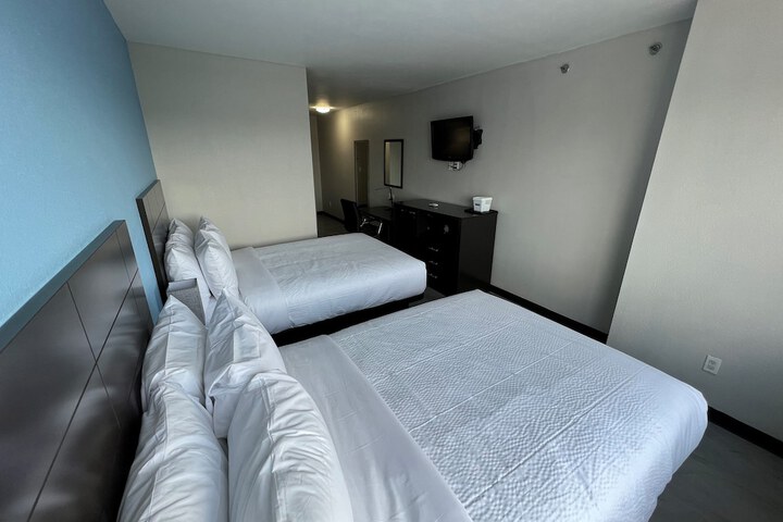 Room 8 of 27