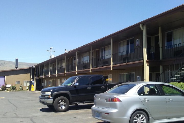 Property Grounds 33 of 33