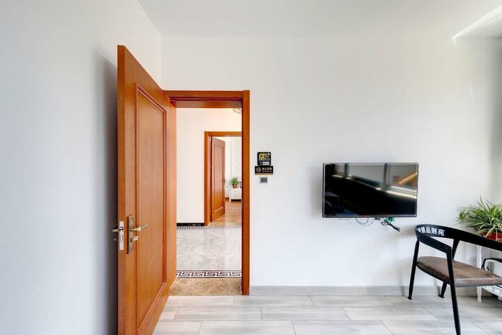 Room 5 of 58