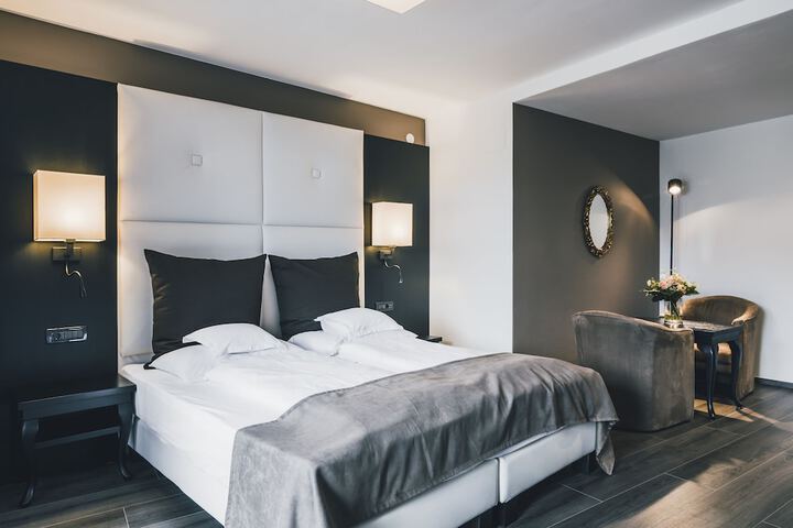 Room 5 of 67