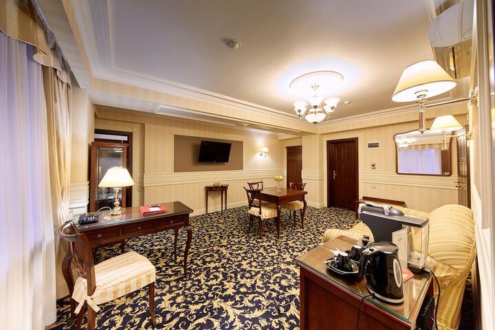 Room 18 of 75