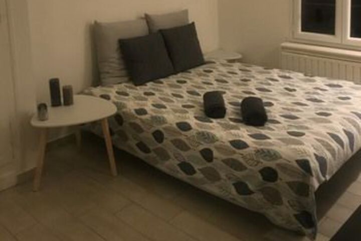 Room 9 of 22