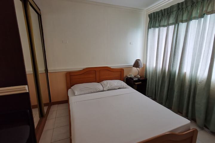 Room 10 of 60