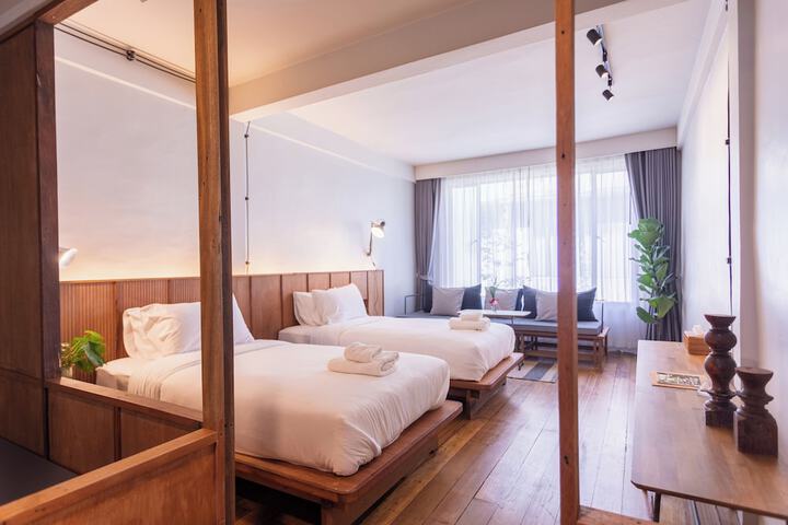 Room 3 of 6