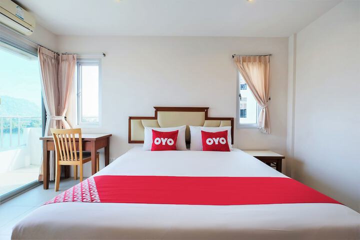 Room 4 of 28