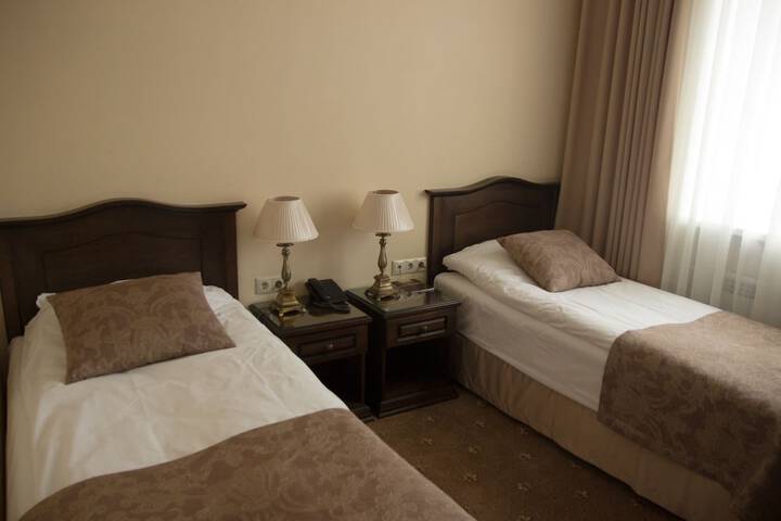 Room 5 of 37