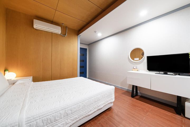 Room 38 of 50