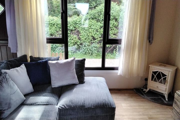 Room 9 of 27